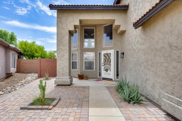 $2,750 | 20021 North 38th Lane, Glendale, AZ 85308