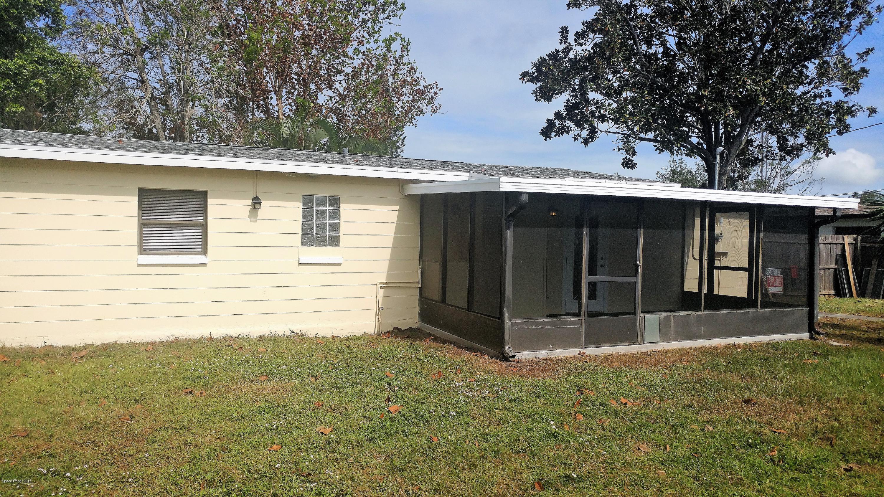 2857 Tropic Road Melbourne, FL 32935 - Photo 11 of 28 a view of a backyard