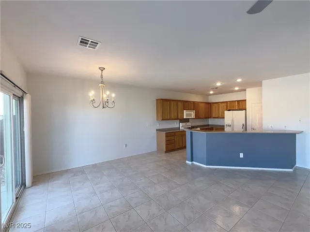 $2,000 | 2223 Twin Falls Drive, Henderson, NV 89044