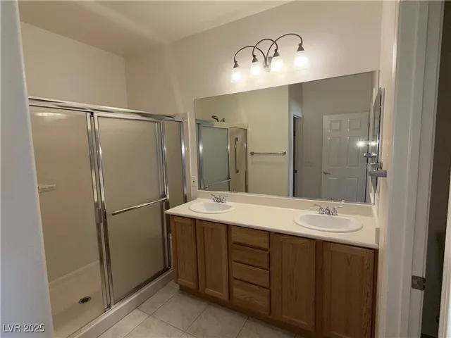 $2,000 | 2223 Twin Falls Drive, Henderson, NV 89044