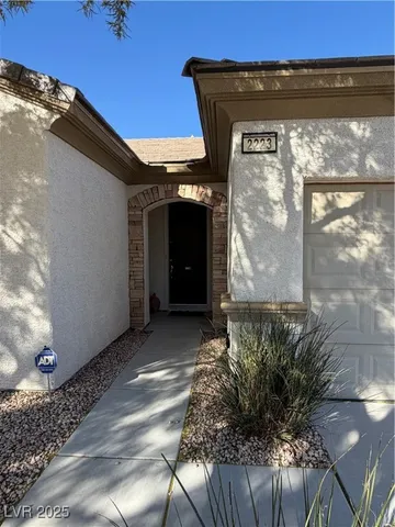 $2,000 | 2223 Twin Falls Drive, Henderson, NV 89044