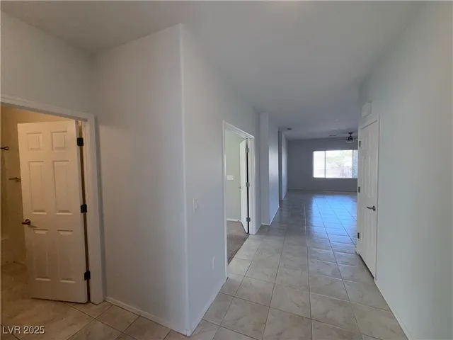 $2,000 | 2223 Twin Falls Drive, Henderson, NV 89044