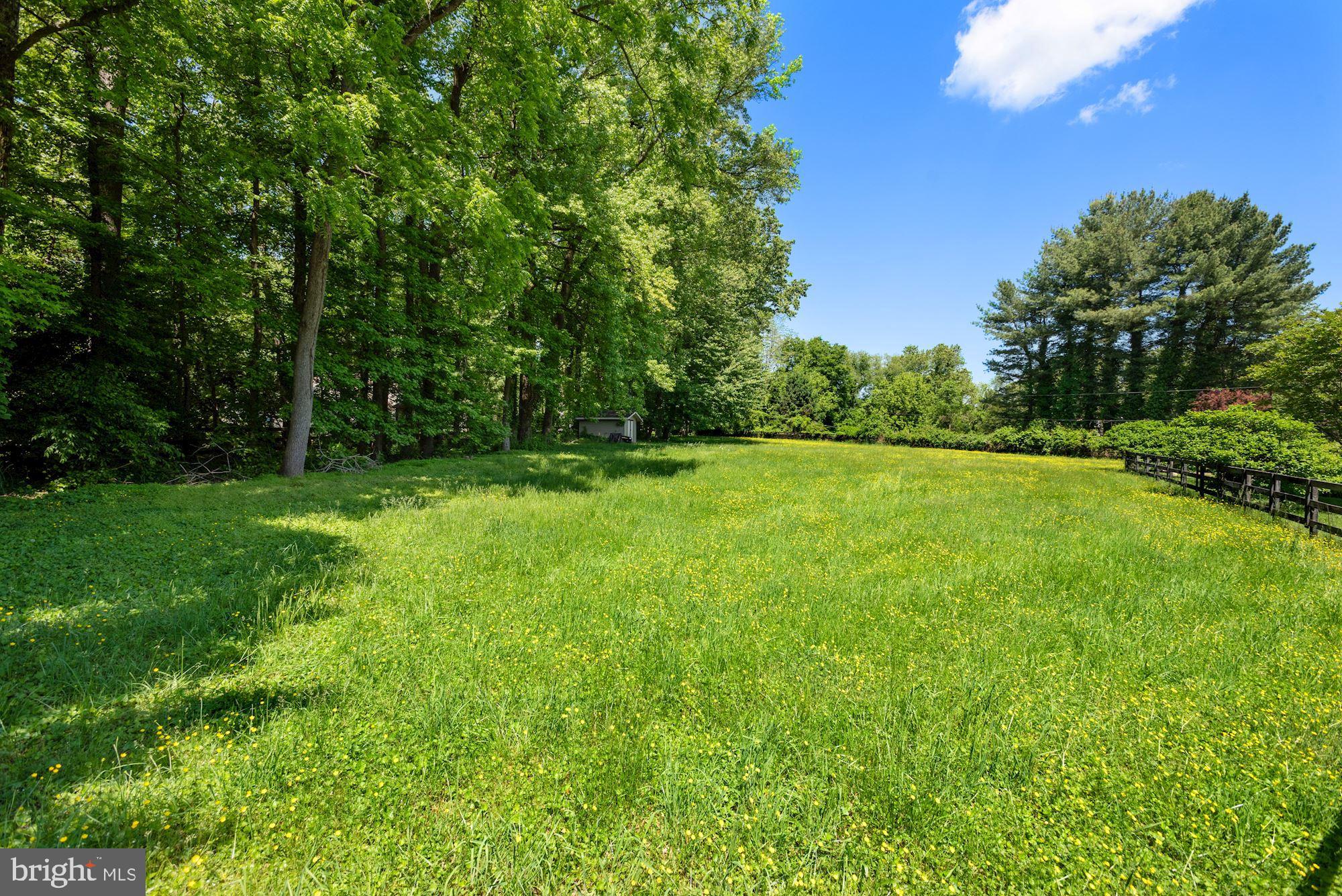 636 Walker Road Great Falls, VA 22066 - Photo 9 of 23 Minutes from the village of Great Falls.