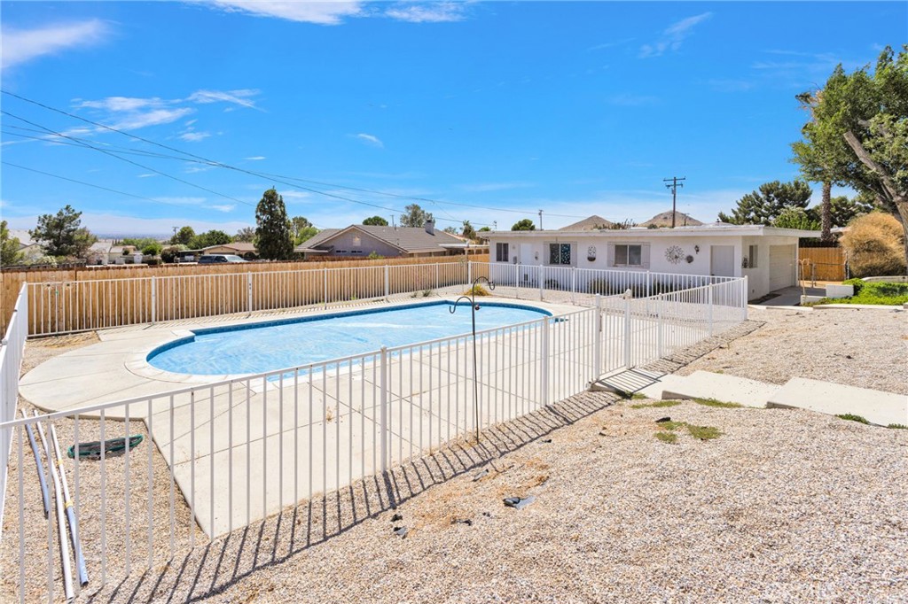 18969 Pachappa Road Apple Valley, CA 92307 - Photo 43 of 75