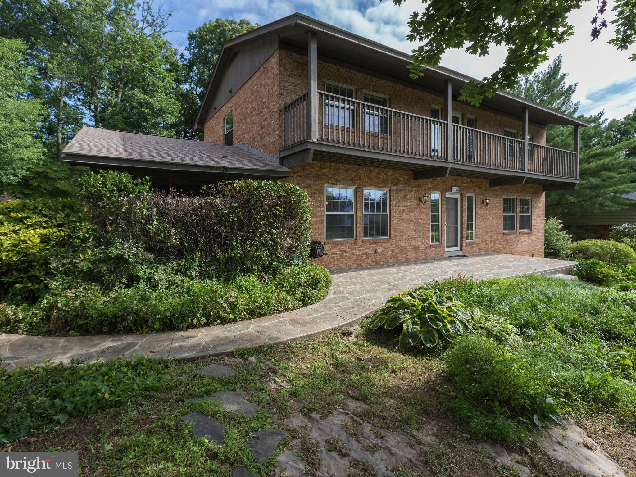11044 Ring Road Reston, VA 20190 - Photo 2 of 30 Exterior (Front)