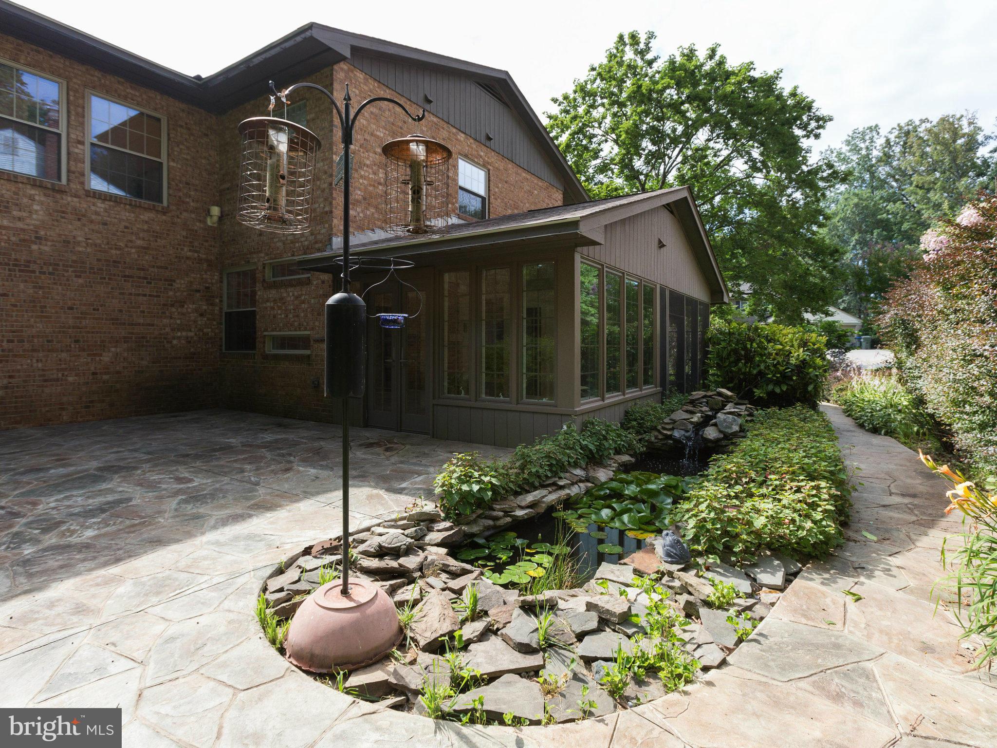 11044 Ring Road Reston, VA 20190 - Photo 3 of 30 Exterior (Rear)