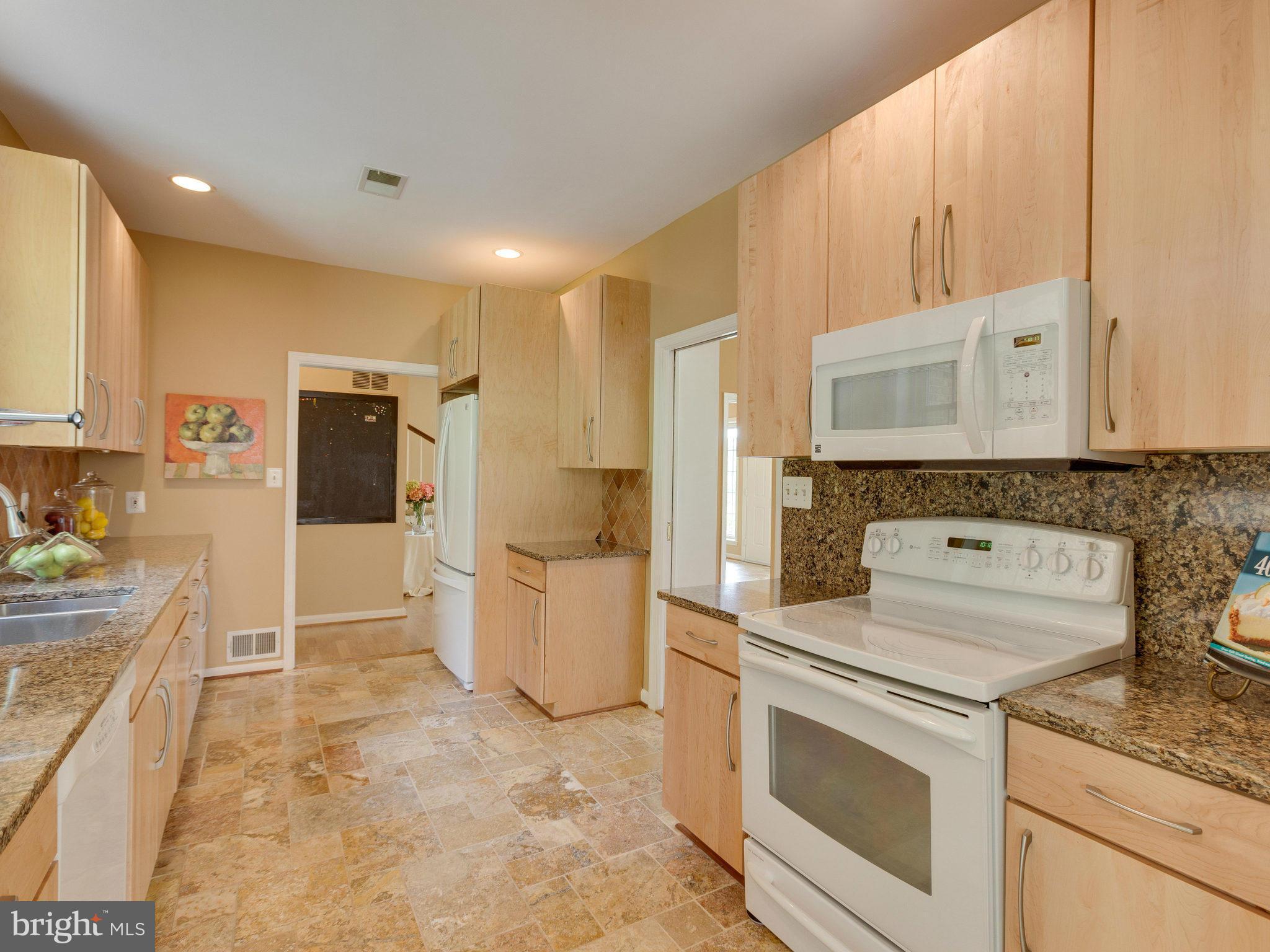 11044 Ring Road Reston, VA 20190 - Photo 8 of 30 Kitchen