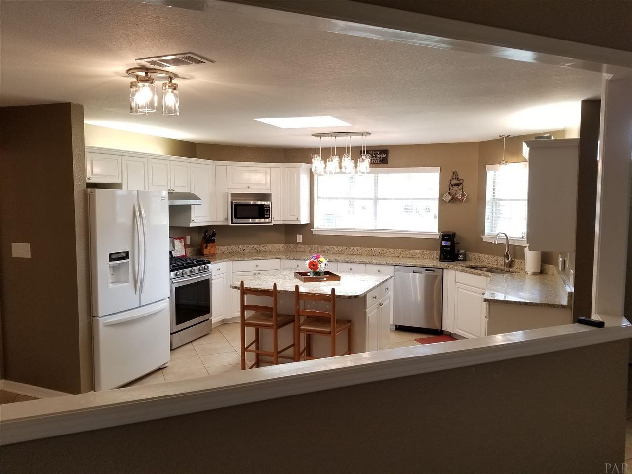 871 Ridge View Lane Pensacola, FL 32514 - Photo 8 of 30 Gallery Image 8