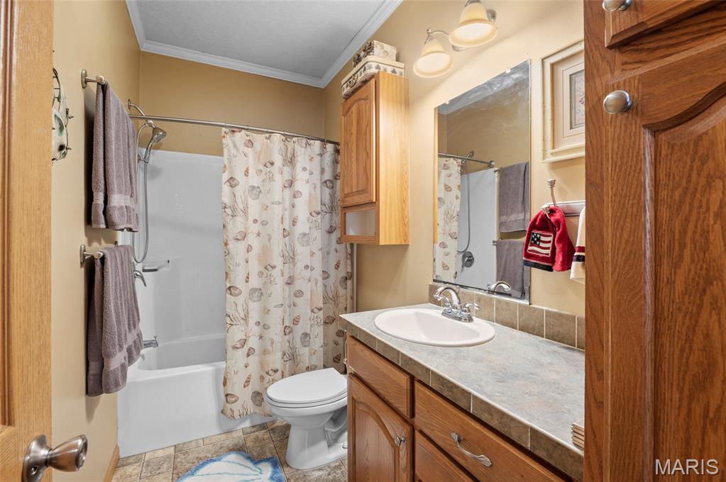 6844 Quercus Grove Road Edwardsville, IL 62025 - Photo 38 of 60