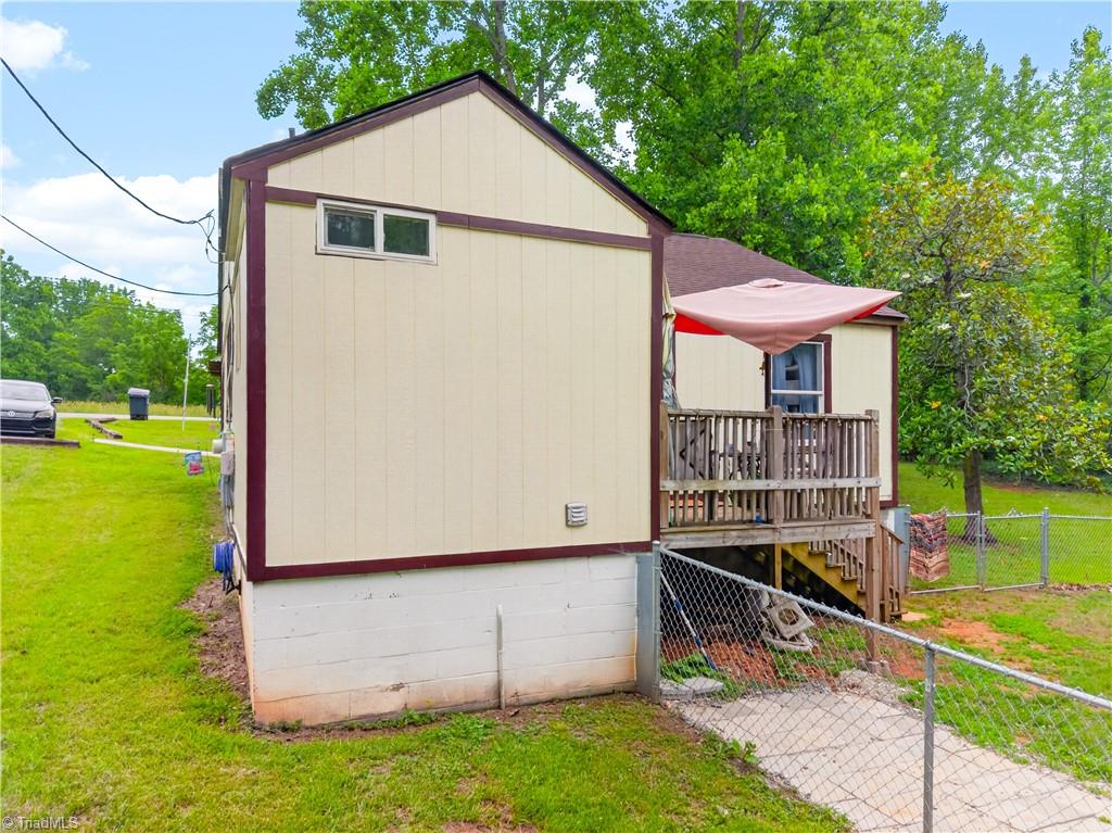 2669 Old Mountain Road Trinity, NC 27370 - Photo 16 of 45