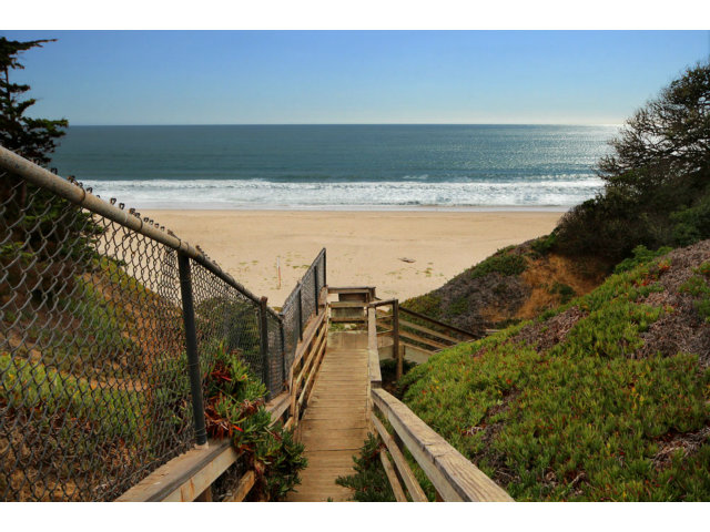 15 Lilly Way La Selva Beach, CA 95076 - Photo 4 of 33