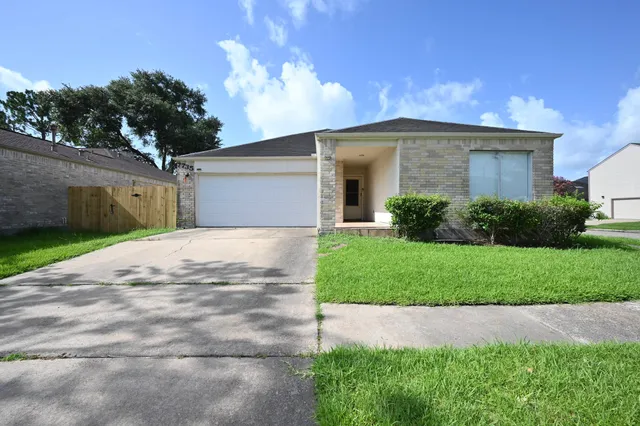 $414,900 | 7735 Quail Meadow Drive, Houston, TX 77071