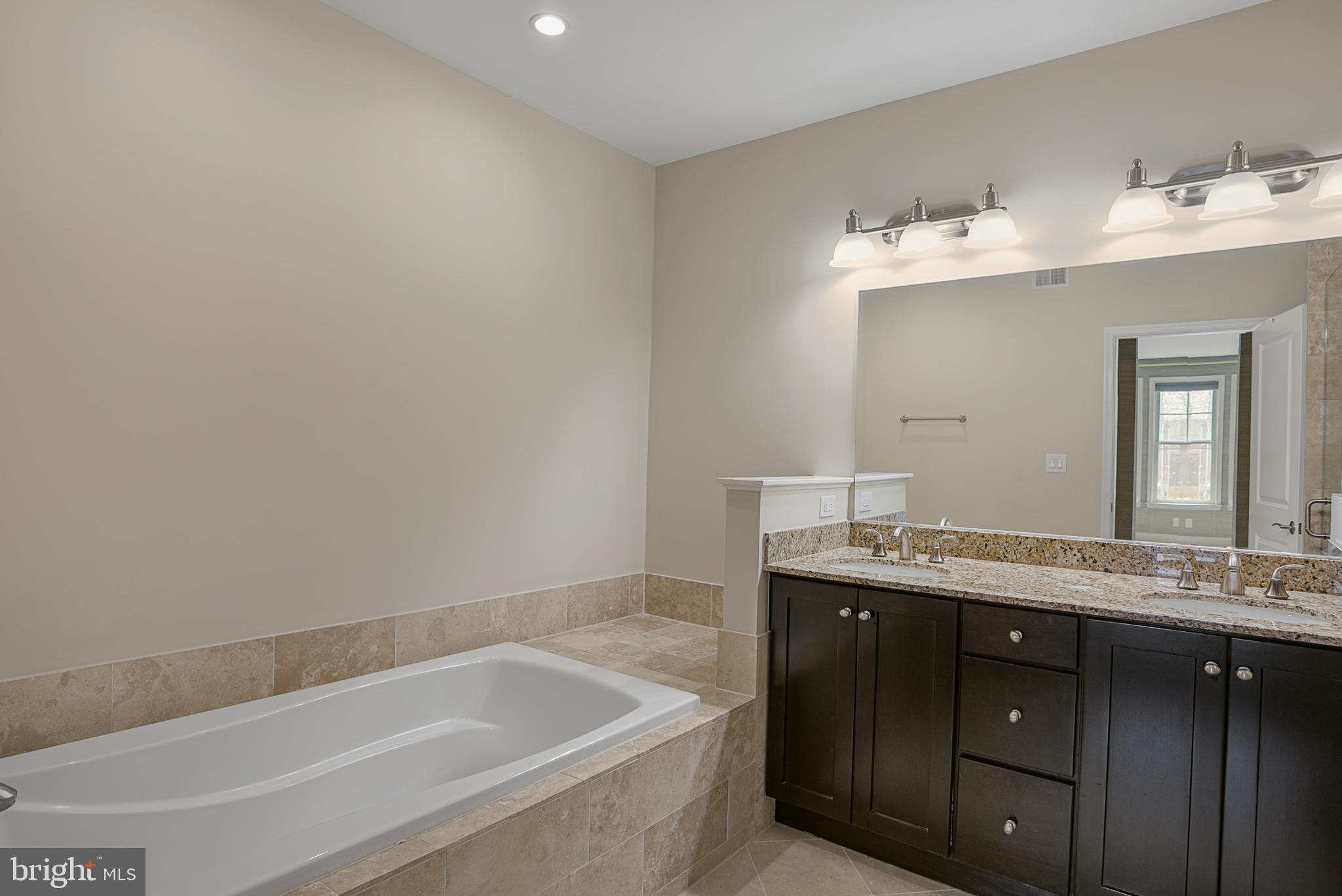 1418 North Rhodes Street, Unit B107 Arlington, VA 22209 - Photo 19 of 25