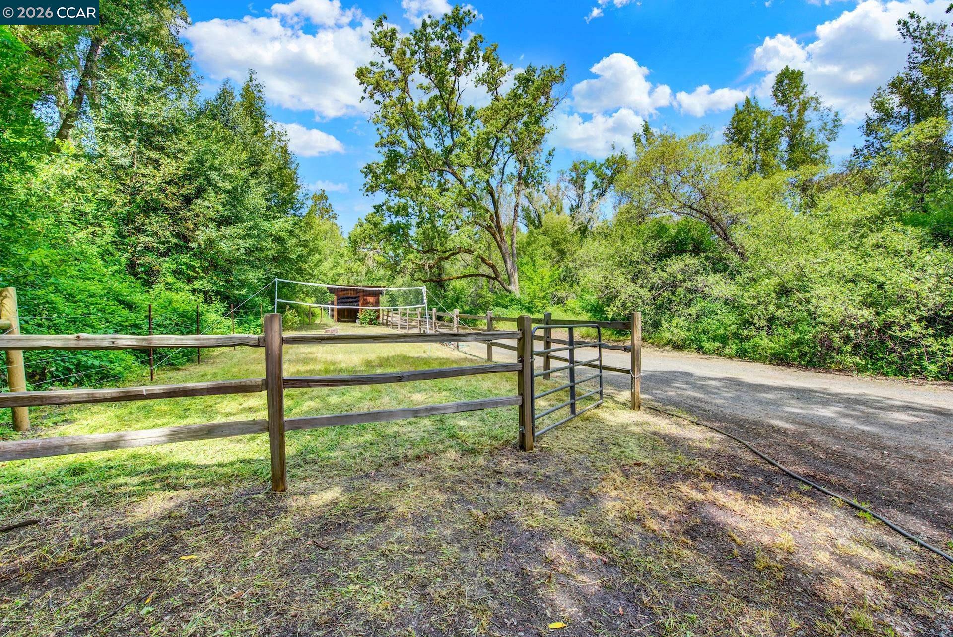 4009 A Redwood Road Napa, CA 94558 - Photo 4 of 15