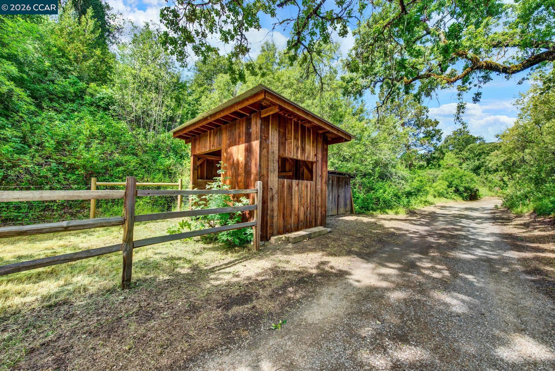 4009 A Redwood Road Napa, CA 94558 - Photo 6 of 15