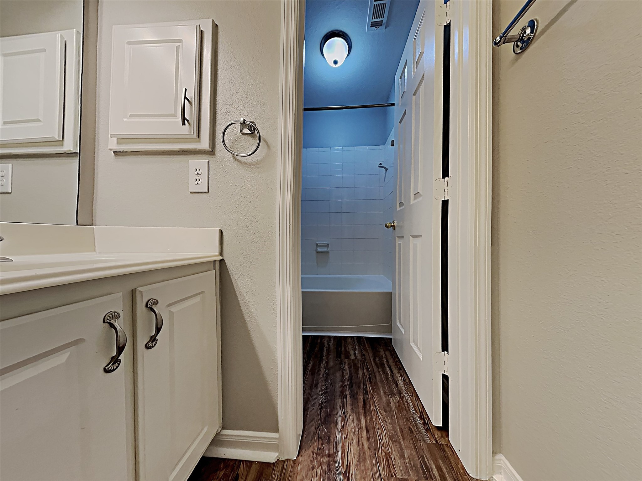 85 Summer Lark Place Spring, TX 77382 - Photo 15 of 20 a bathroom with a bathtub and a shower