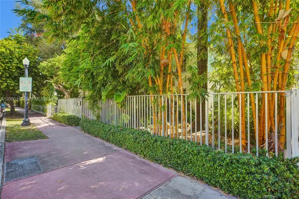 $2,000 | 815 Euclid Avenue, Unit 8, Miami Beach, FL 33139