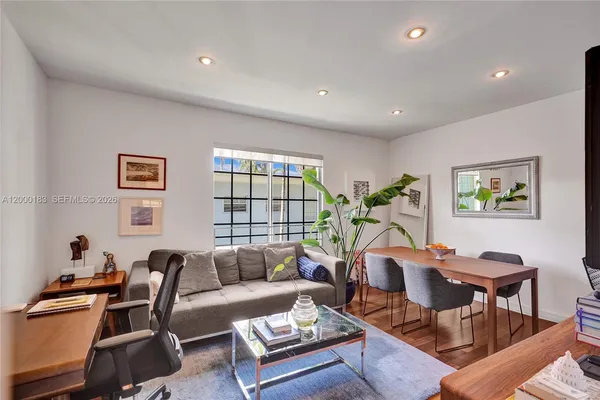 $2,000 | 815 Euclid Avenue, Unit 8, Miami Beach, FL 33139