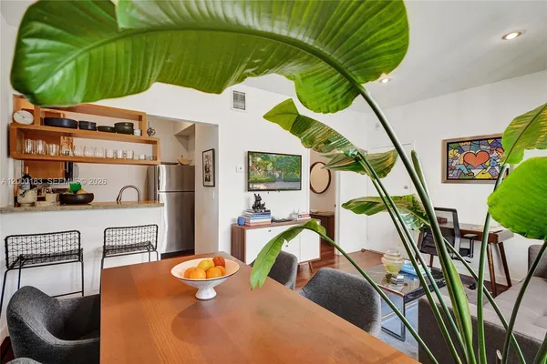 $2,000 | 815 Euclid Avenue, Unit 8, Miami Beach, FL 33139