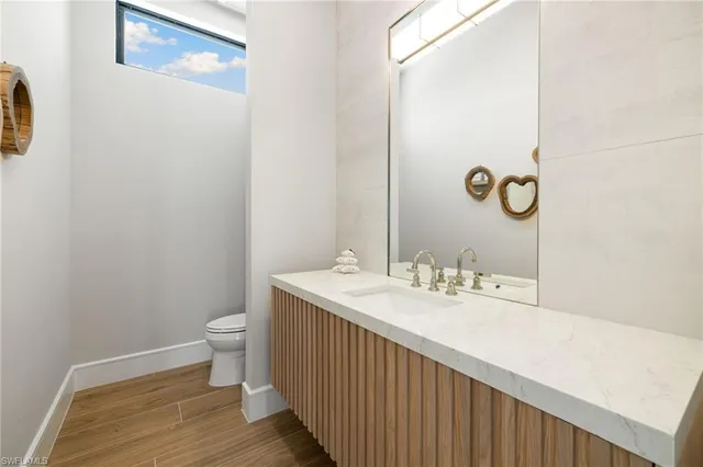 $7,950,000 | 256 Trade Winds Avenue, Naples, FL 34108