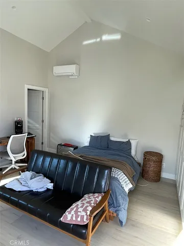 $2,500 | 204 Lugonia Street, Unit C, Newport Beach, CA 92663