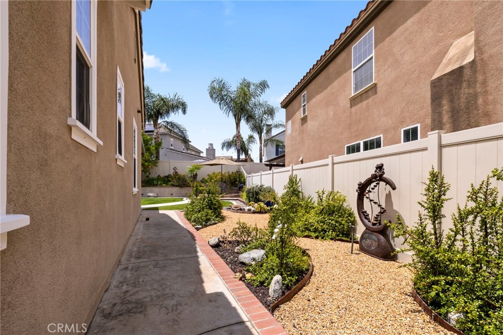 1705 Arthur Loop West Upland, CA 91784 - Photo 29 of 30 Side yard