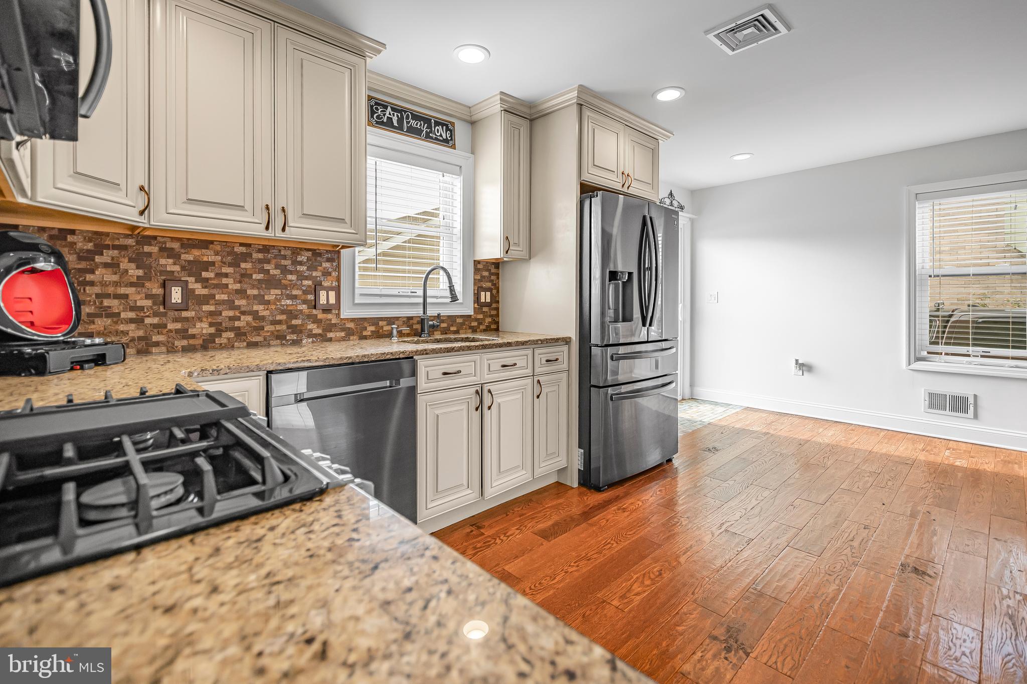 185 Upland Avenue Ewing, NJ 08638 - Photo 13 of 30