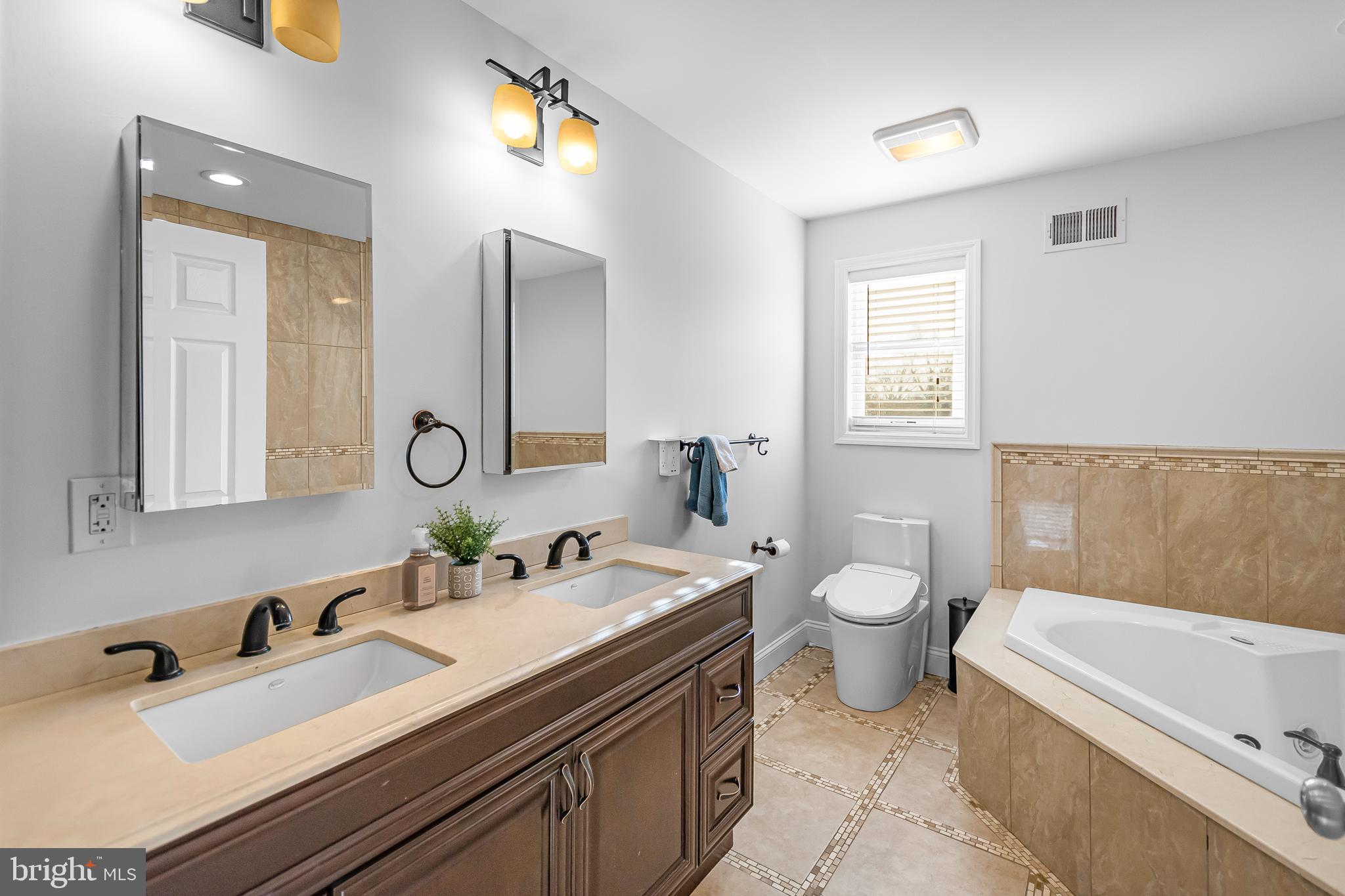 185 Upland Avenue Ewing, NJ 08638 - Photo 20 of 30