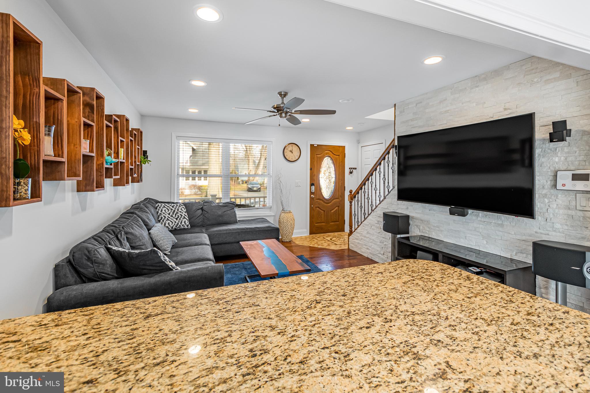 185 Upland Avenue Ewing, NJ 08638 - Photo 8 of 30