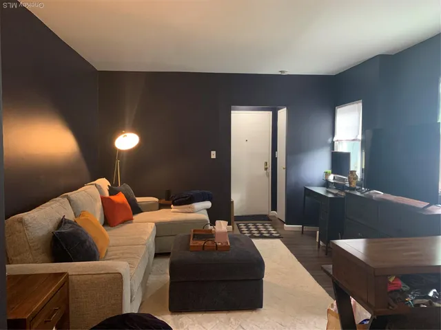 $2,100 | 21-29 Audrey Avenue, Unit C, Oyster Bay, NY 11771