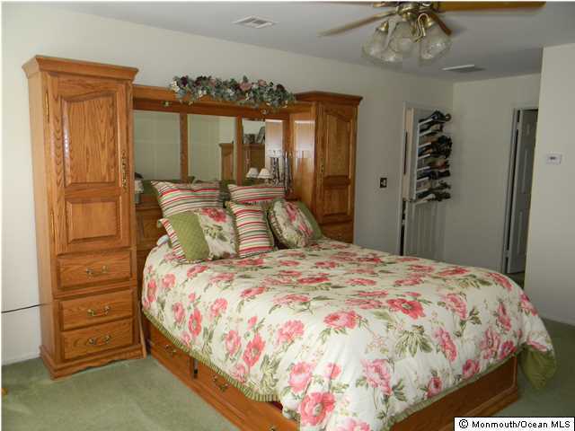 18 Reed Road Howell, NJ 07731 - Photo 9 of 20 Additional Photo