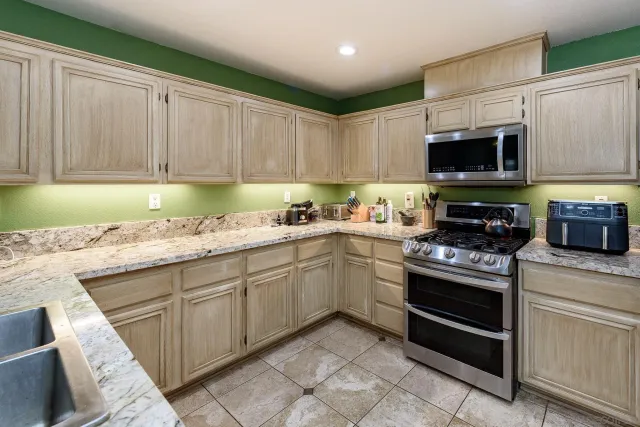 $1,000,000 | 1039 Eliot Street, Oceanside, CA 92057