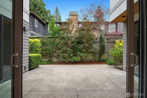 $4,100,000 | 4412 94th Avenue Northeast, Yarrow Point, WA 98004