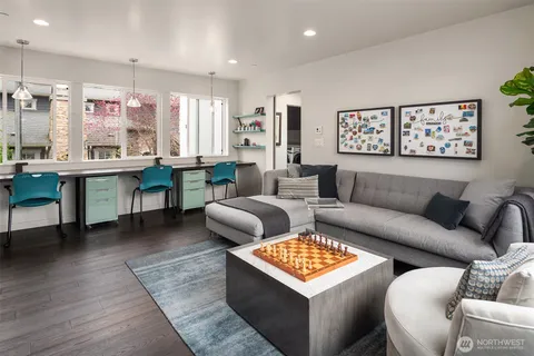 $4,100,000 | 4412 94th Avenue Northeast, Yarrow Point, WA 98004