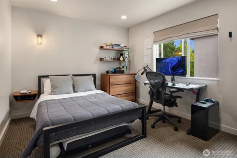 $4,100,000 | 4412 94th Avenue Northeast, Yarrow Point, WA 98004