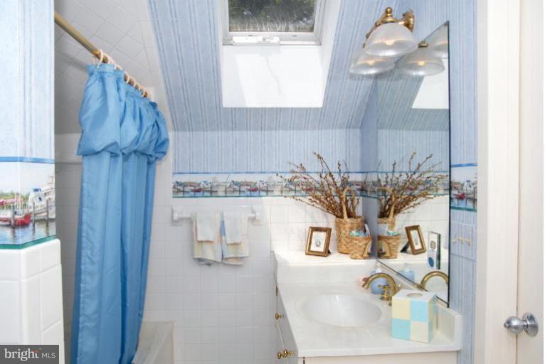 1525 Shipsview Road Annapolis, MD 21409 - Photo 23 of 30 Full Bath