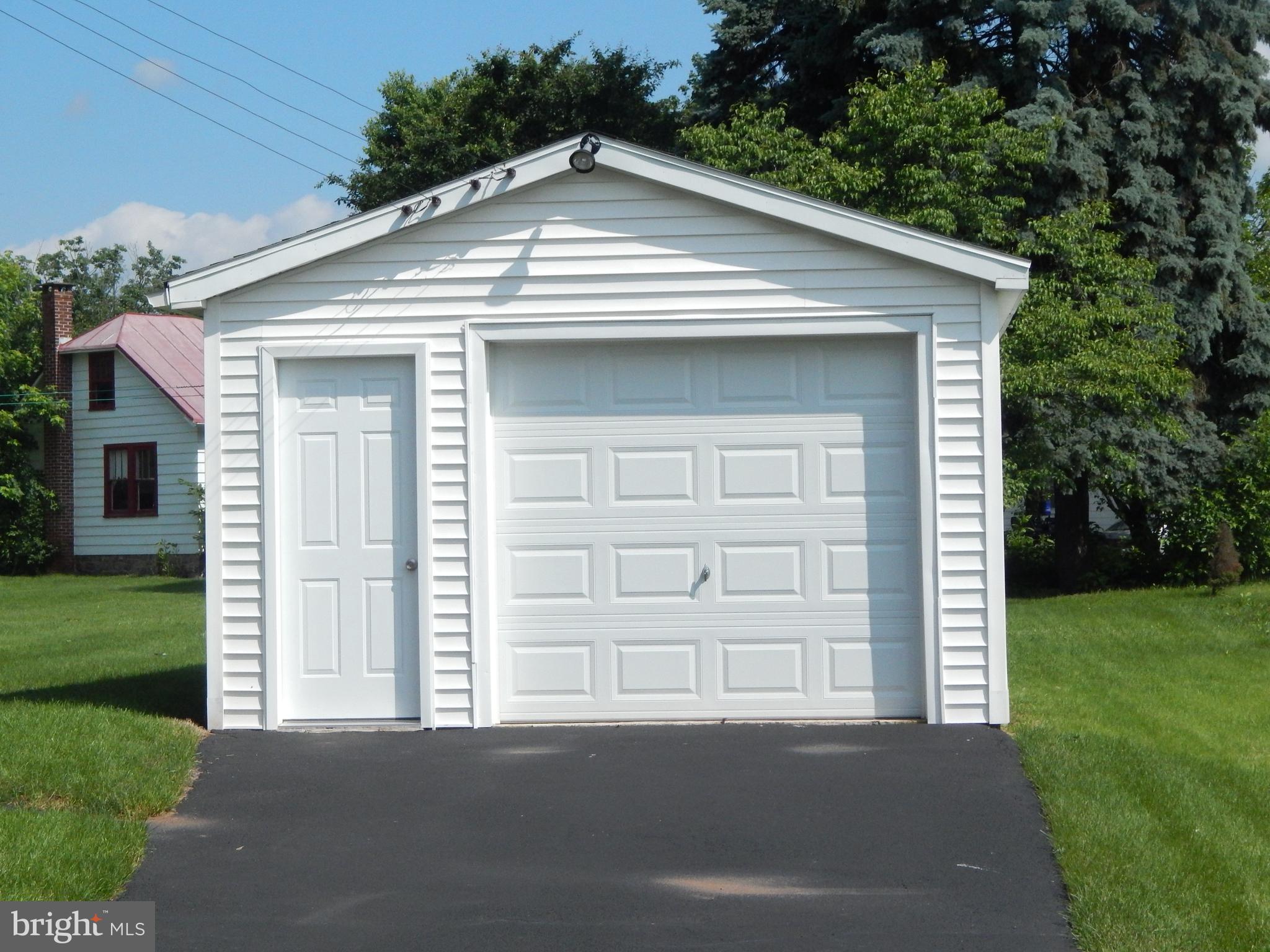 3231 Davidsburg Road Dover, PA 17315 - Photo 4 of 28 Gallery Image 4