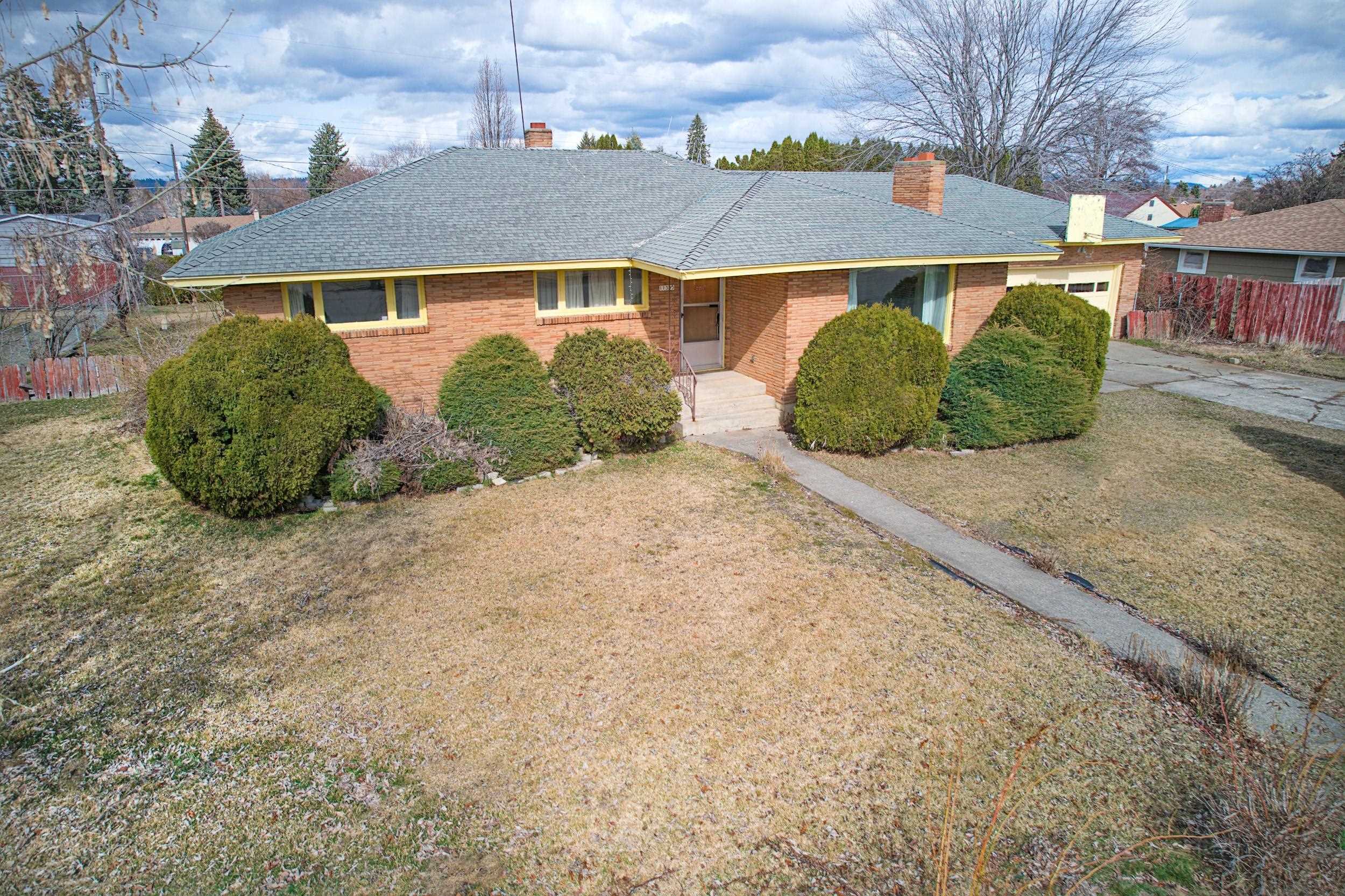 11303 East 9th Avenue Spokane Valley, WA 99206 - Photo 2 of 40