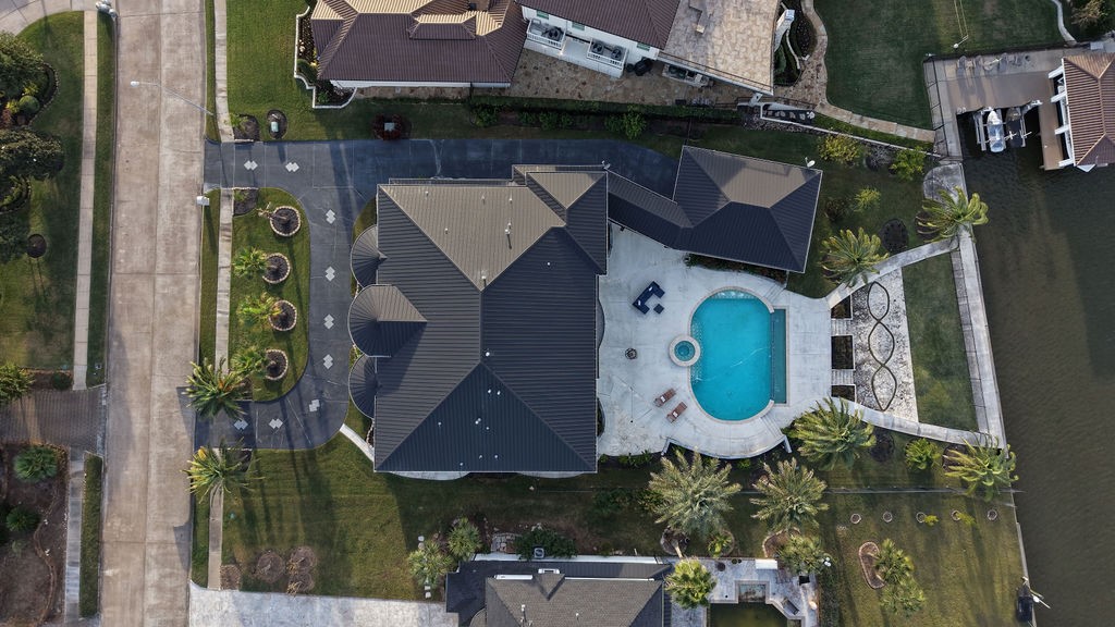 1907 Ray Shell Court Seabrook, TX 77586 - Photo 9 of 50 an aerial view of a house