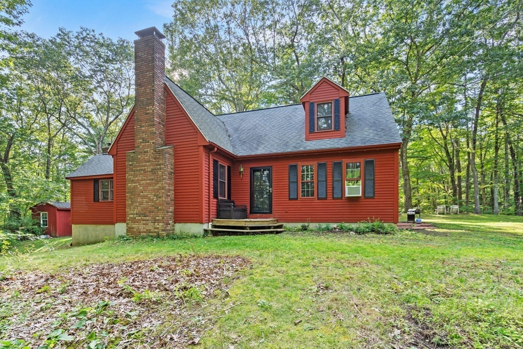 68 Borkum Road Spencer, MA 01562 - Photo 2 of 32 Gallery Image 2
