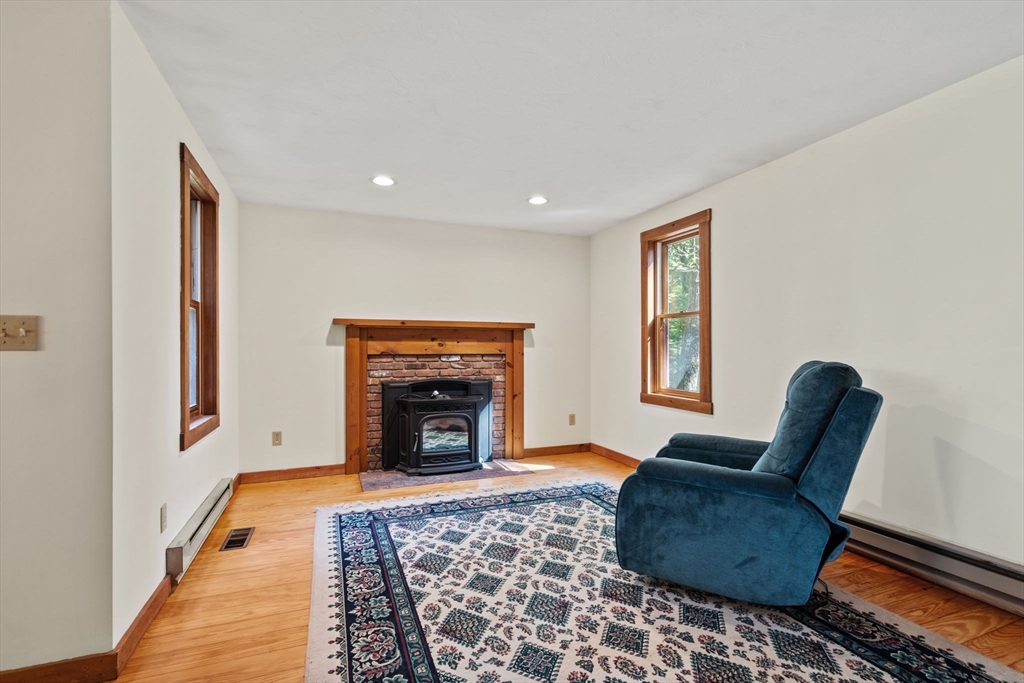 68 Borkum Road Spencer, MA 01562 - Photo 8 of 32 Gallery Image 8