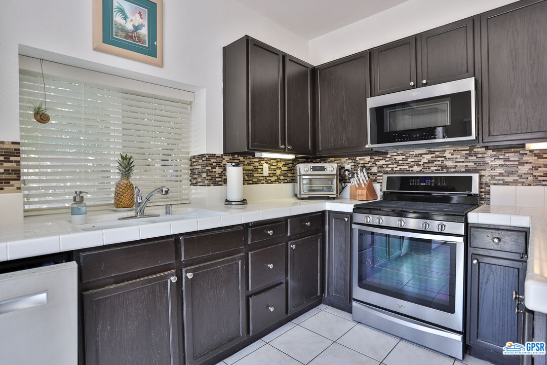 1569 East Racquet Club Road Palm Springs, CA 92262 - Photo 8 of 26 Gallery Image 8
