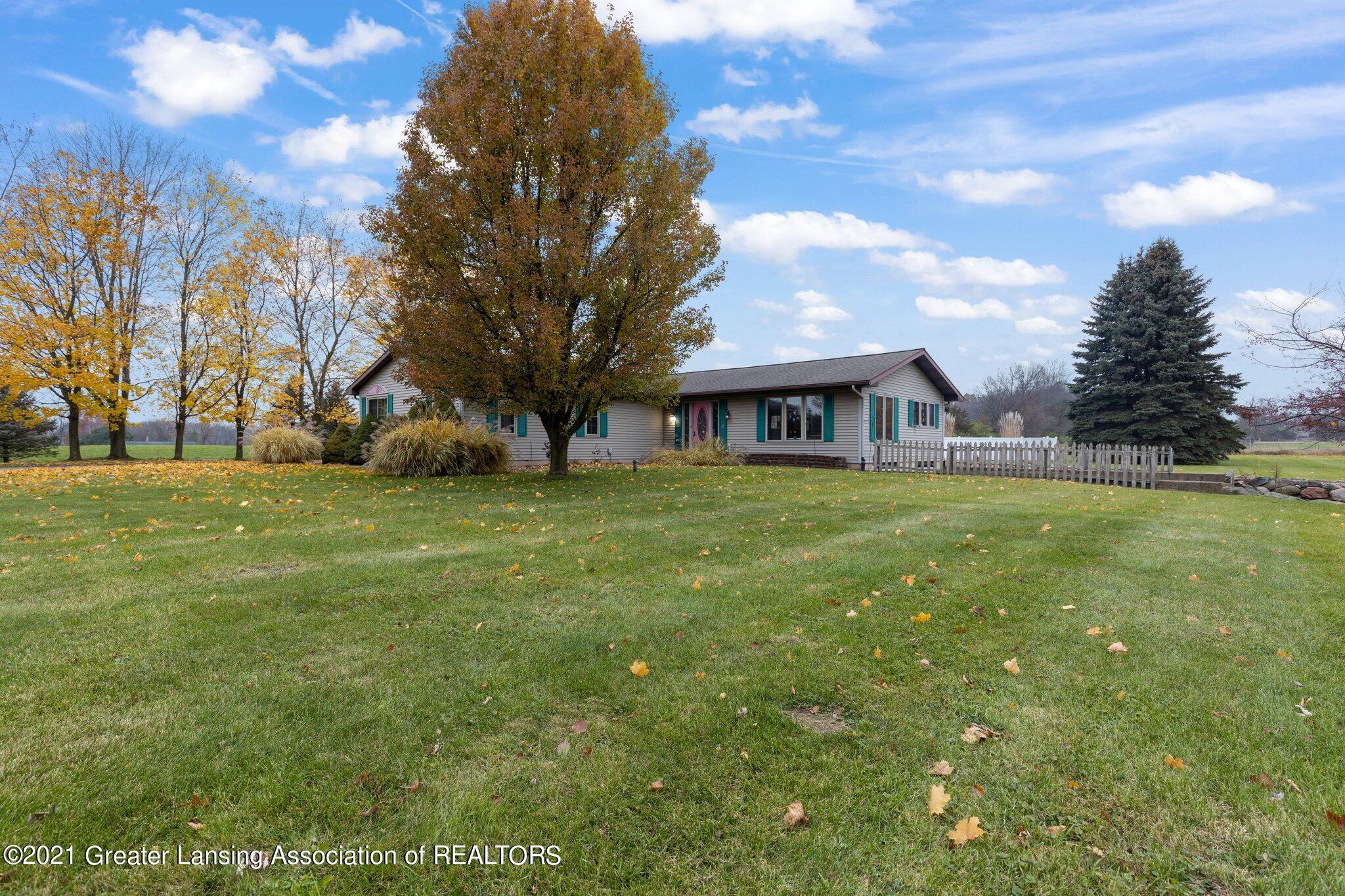 629 Meachem Road Battle Creek, MI 49017 - Photo 4 of 58 4-web-or-mls-1P6A9526