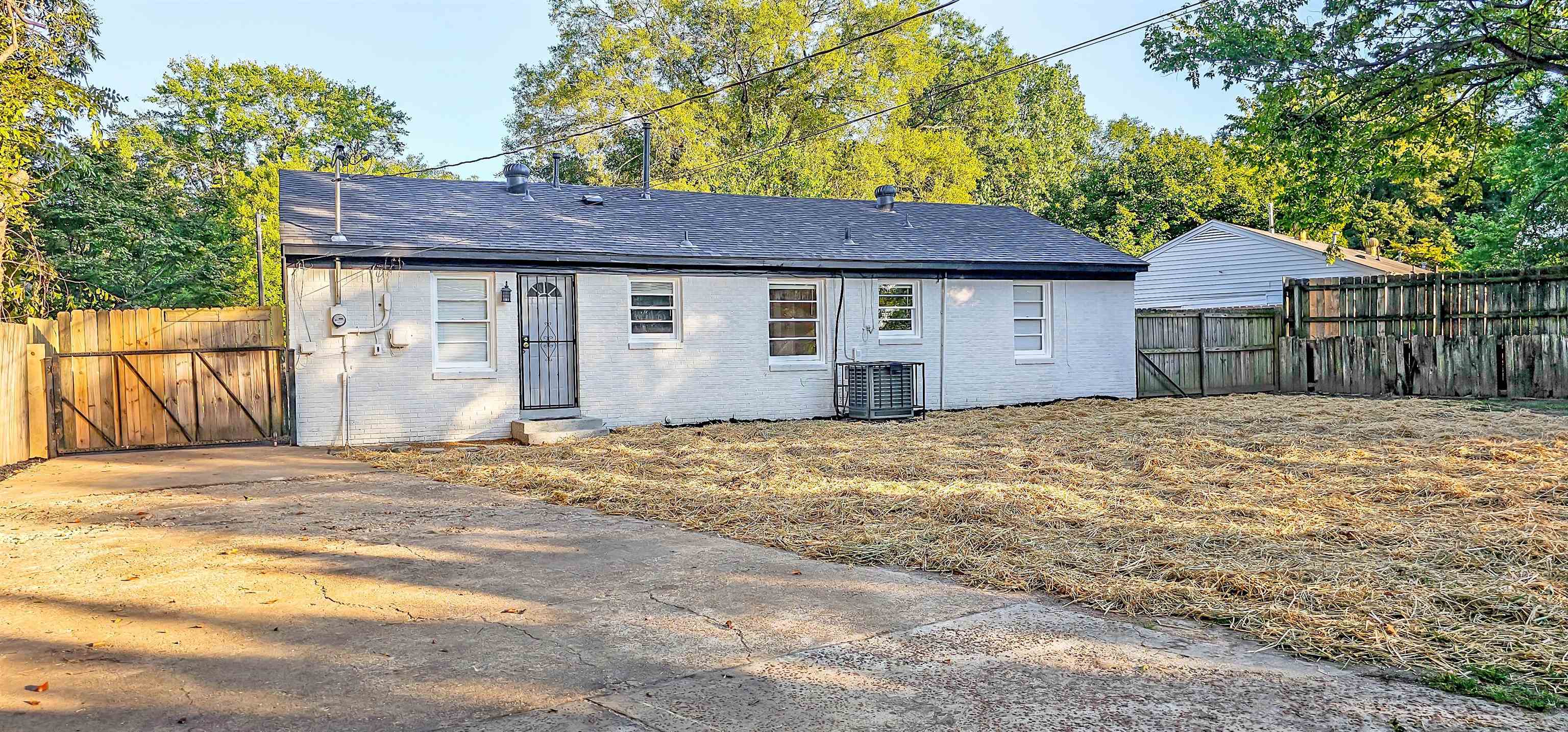 4420 Helene Road Memphis, TN 38117 - Photo 17 of 22 a front view of a house with a yard