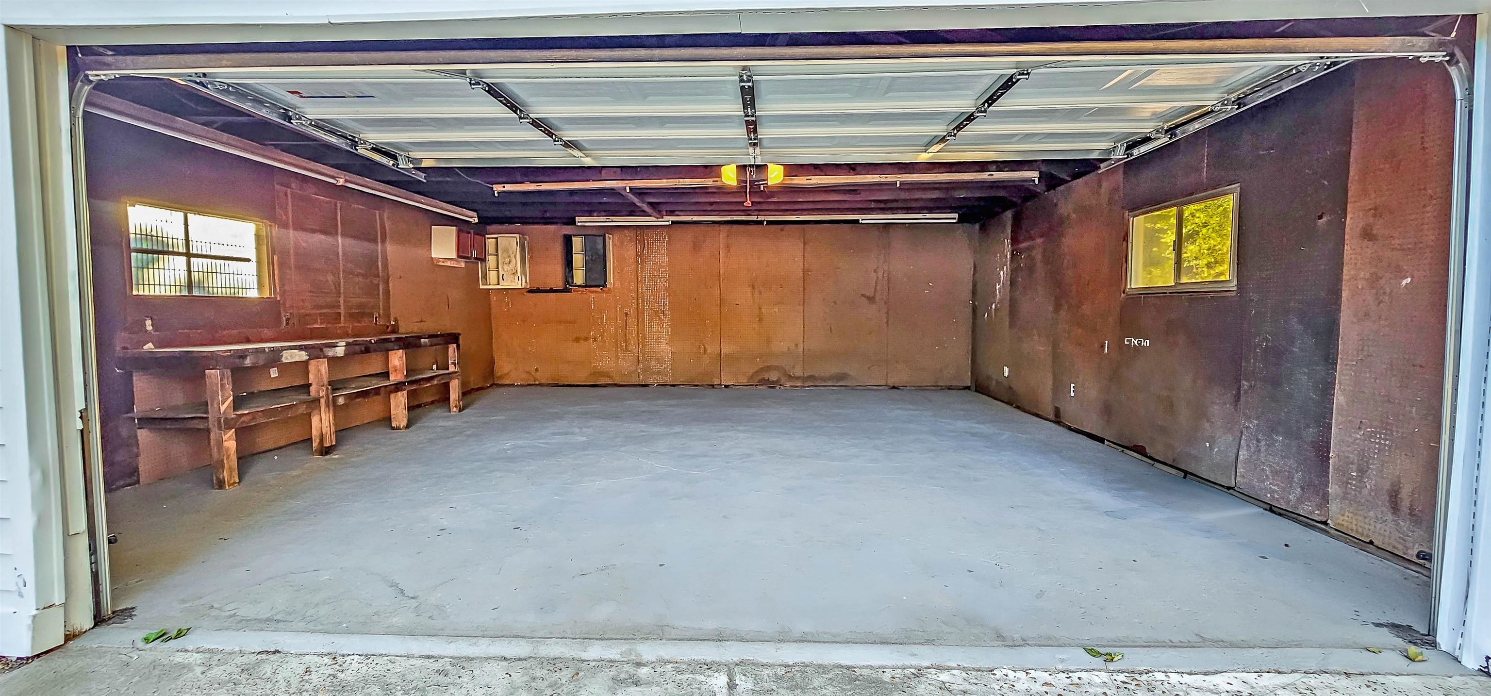 4420 Helene Road Memphis, TN 38117 - Photo 20 of 22 a view of an empty room with furniture and window