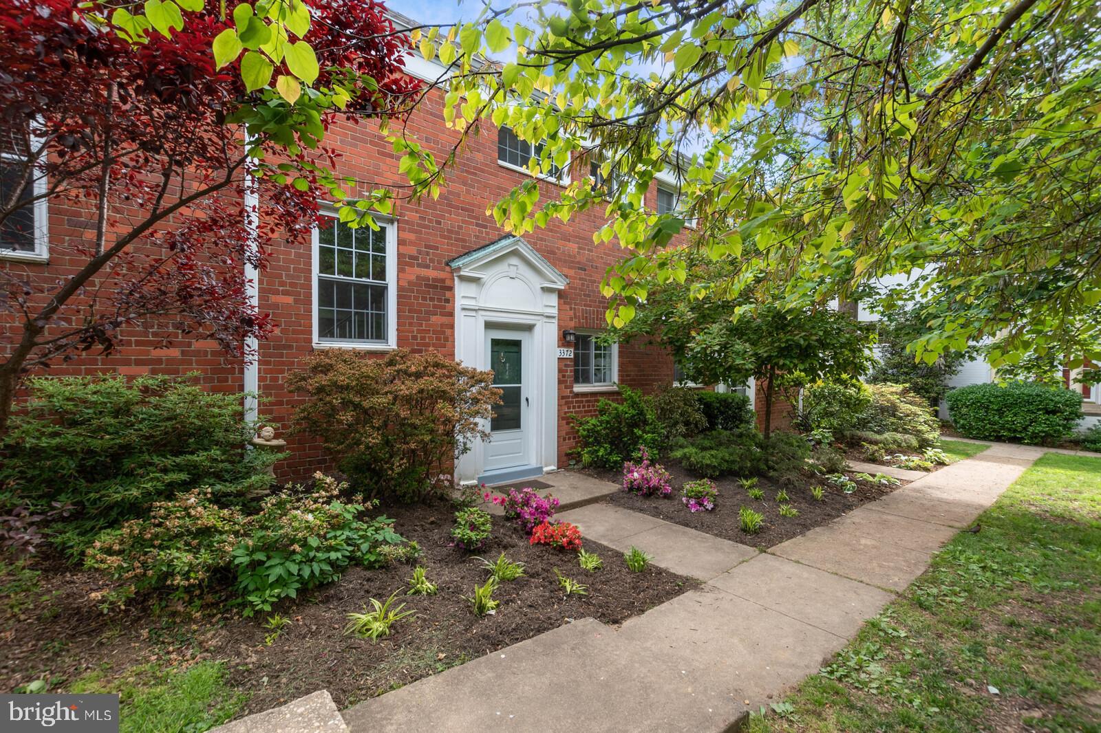 3372 Gunston Road Alexandria, VA 22302 - Photo 1 of 29