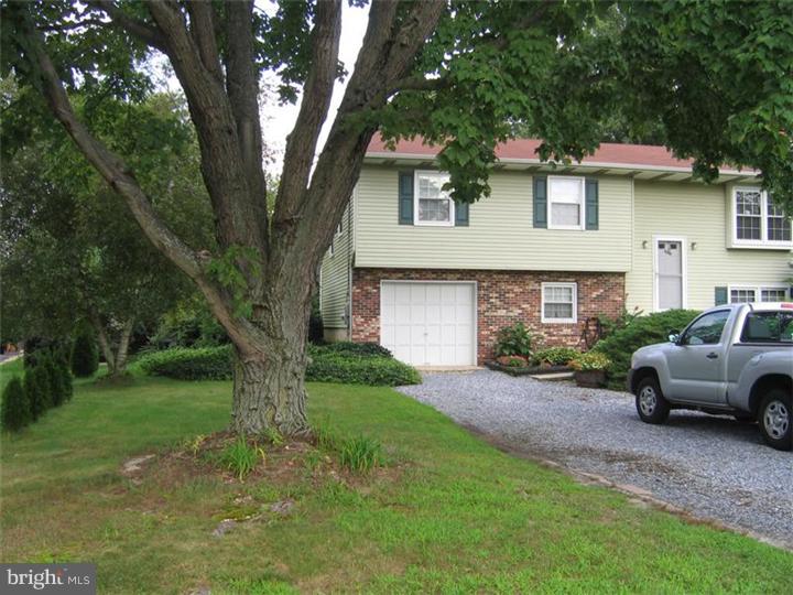 536 Chews Landing Road Sicklerville, NJ 08081 - Photo 2 of 24 Exterior Side