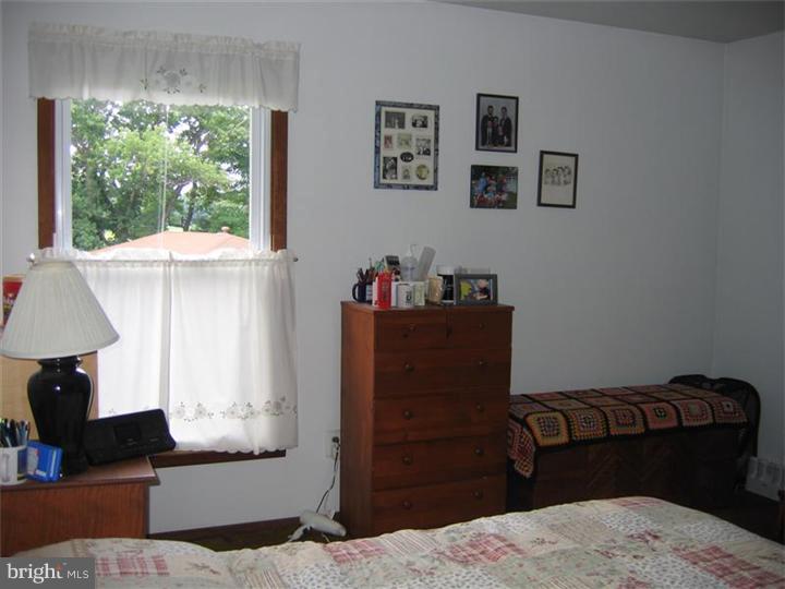 536 Chews Landing Road Sicklerville, NJ 08081 - Photo 16 of 24 Bedroom - Main
