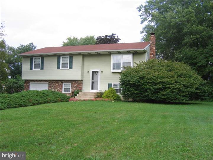 536 Chews Landing Road Sicklerville, NJ 08081 - Photo 3 of 24 Exterior Front