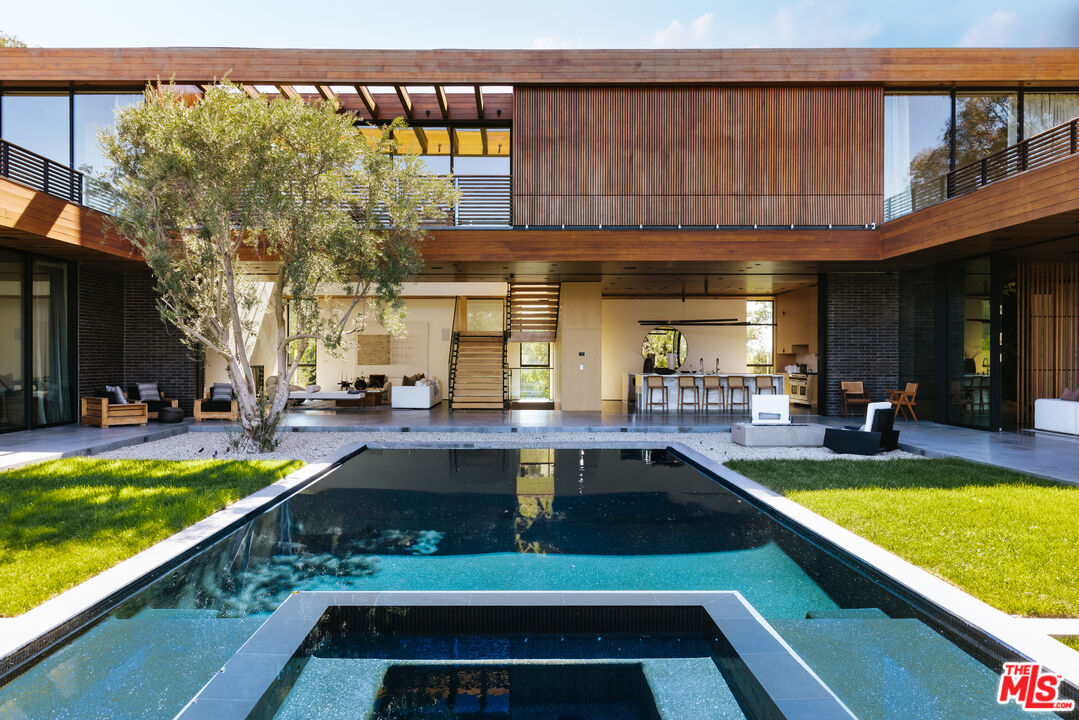 9705 Oak Pass Road Beverly Hills, CA 90210 - Photo 16 of 17